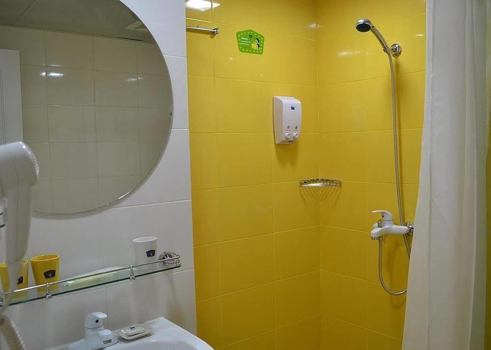 Home Inn Chongqing Jiangbei Airport Shuangfeng Road Exterior foto